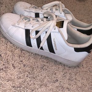Adidas superstars